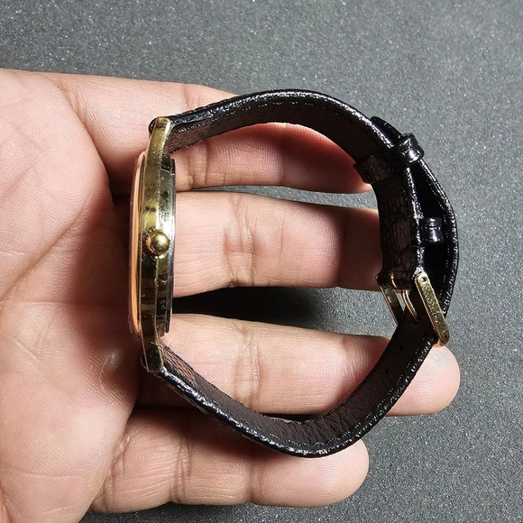 Wittnauer H & R BLOCK 10 YEARS Service Award Quartz Watch Gold Tone Working show - Picture 5 of 9